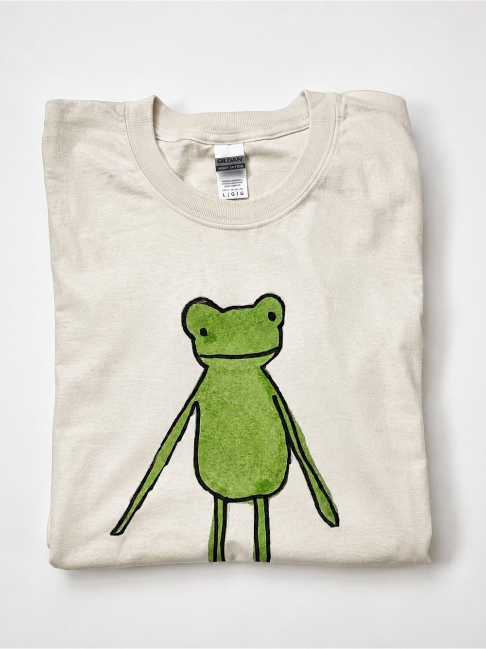 Gildan Cream Tee with Green Frog Graphic - Picture 3 of 4